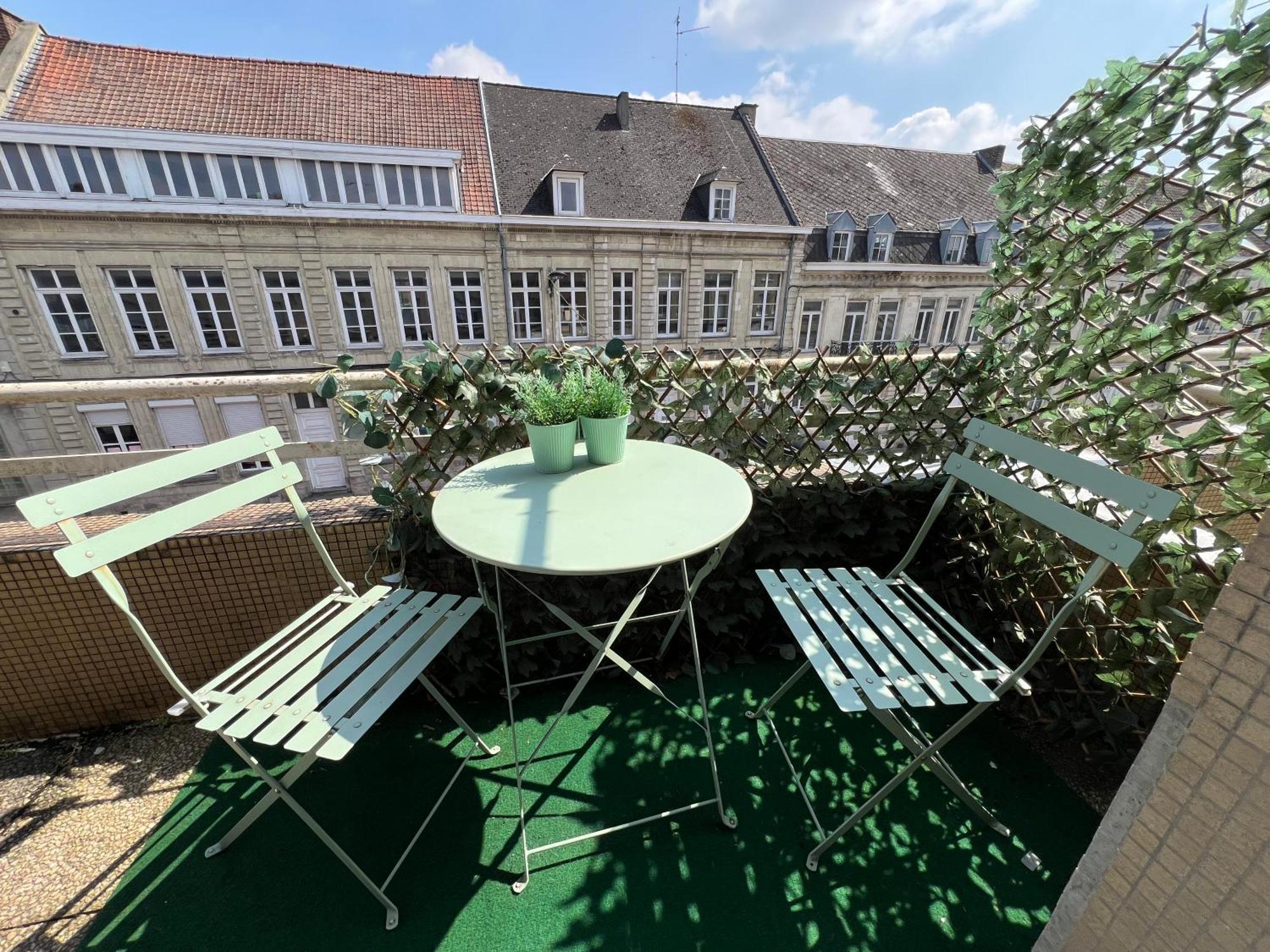 « Stef One « Centre Ville 2 Chambres 3 Voyageurs Valenciennes Extérieur photo